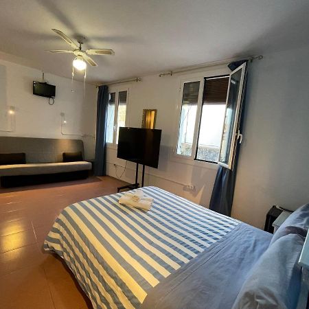 P&R Hostals Can Tort 滨海托萨 外观 照片