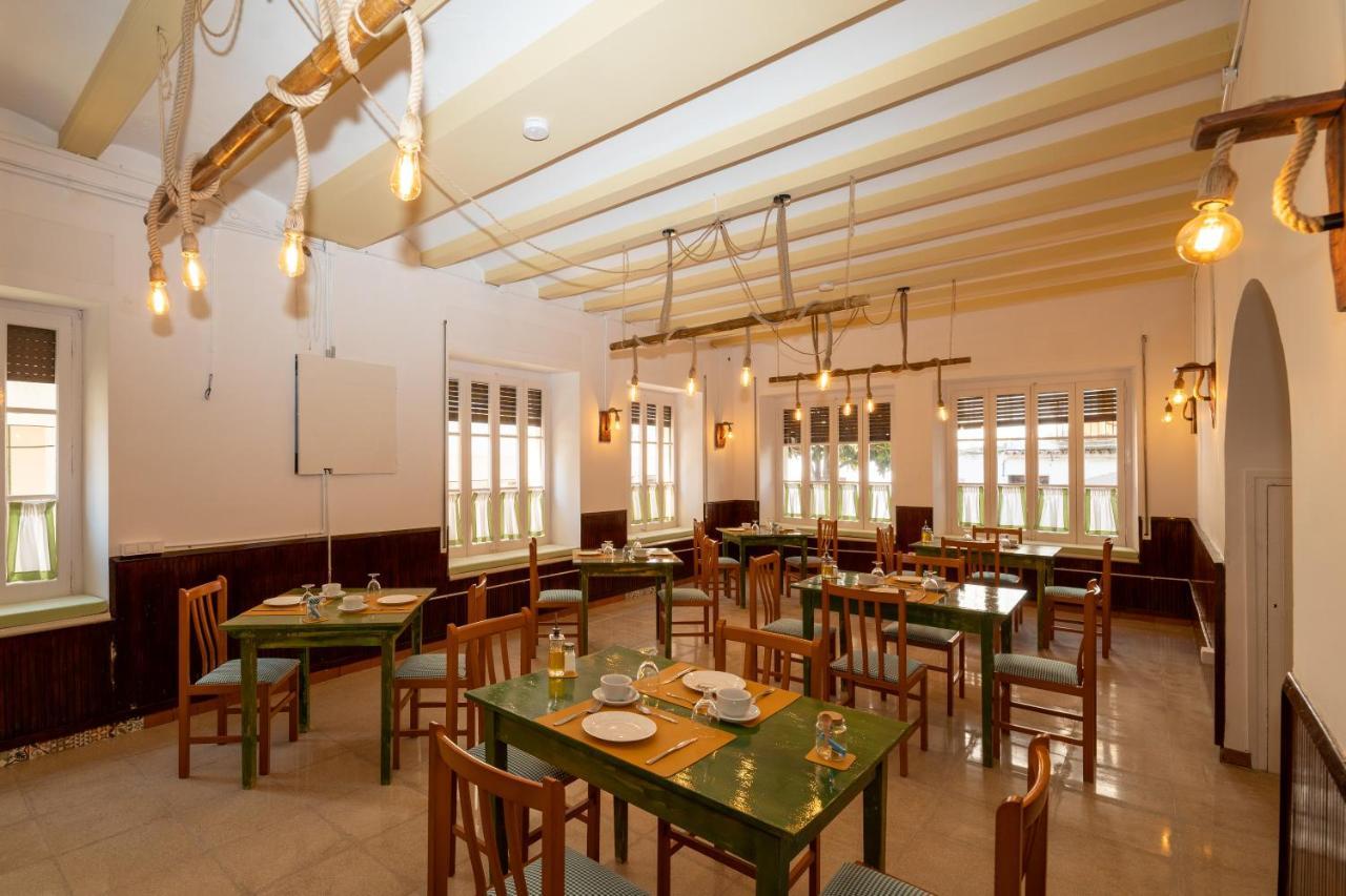 P&R Hostals Can Tort 滨海托萨 外观 照片