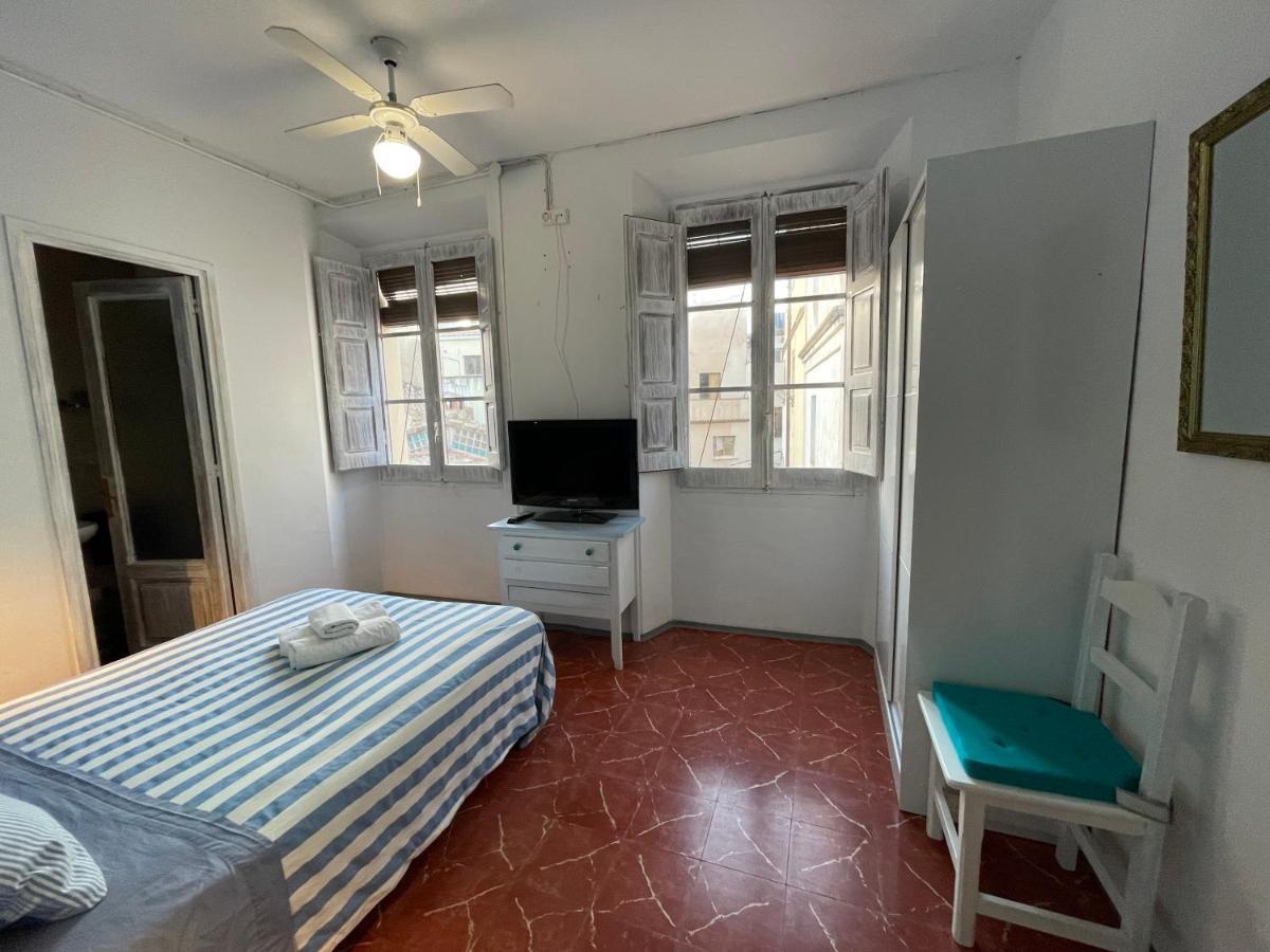 P&R Hostals Can Tort 滨海托萨 外观 照片
