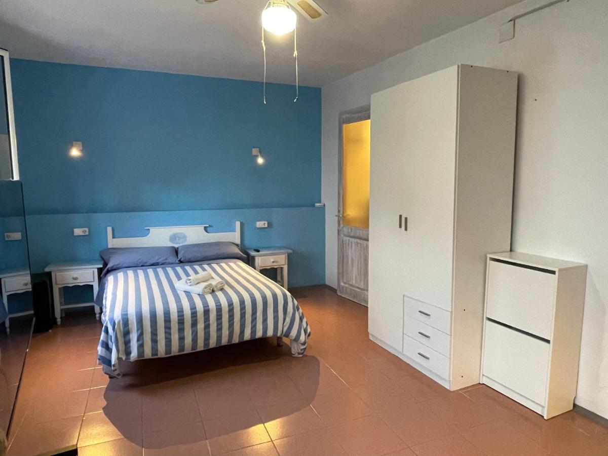 P&R Hostals Can Tort 滨海托萨 外观 照片